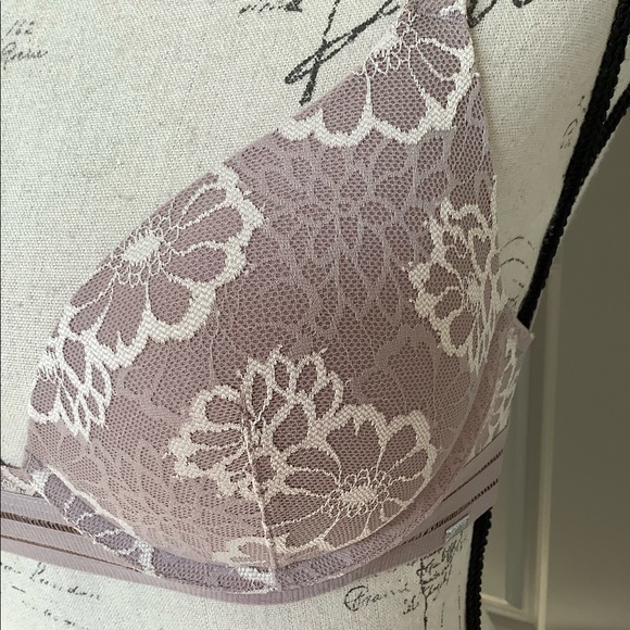 🌸 PINK Lace Bra 🌸 - Picture 4 of 8